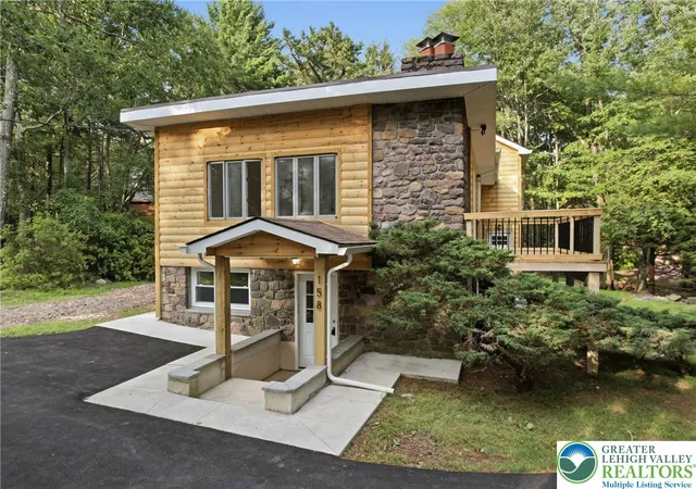 2nd image of 158 Pineknoll Dr, Lake Harmony, PA 18624 | MLS# 781462