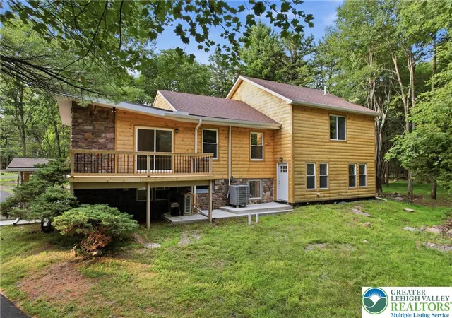 5th image of 158 Pineknoll Dr, Lake Harmony, PA 18624 | MLS# 781462