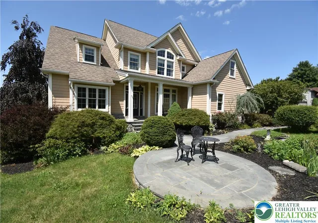 Photo 3 of Single family home for sale at 297 Treeline Dr, Pen Argyl, PA 18072 | MLS# 781409 | Listing updated on 2026-08-02