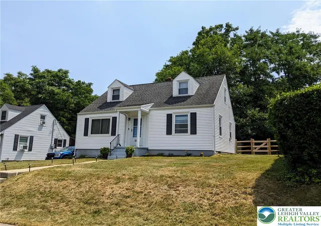 2nd image of 2844 Elm Ct, Allentown, PA 18103 | MLS# 781502