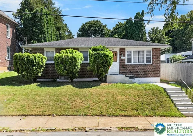 1st image of 332 Lincoln St, Easton, PA 18042 | MLS# 781517