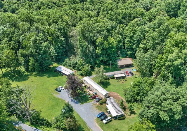 2nd image of 261 Schipps Ln, Mount Bethel, PA 18343 | MLS# 781320