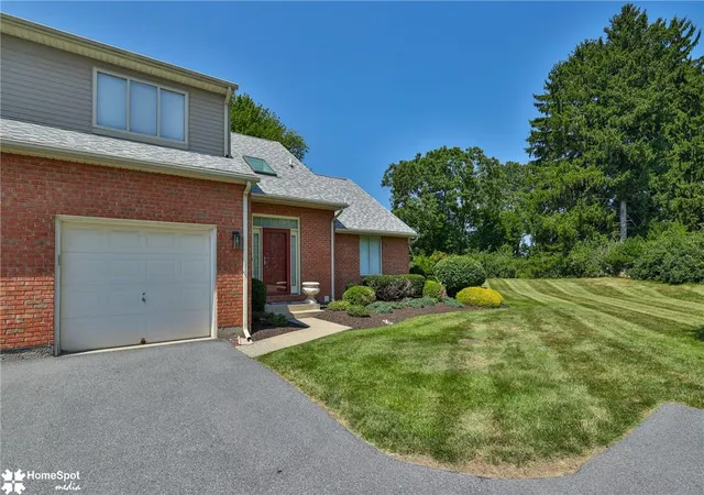 2nd image of 13 Winfield Ct, Easton, PA 18045 | MLS# 780850