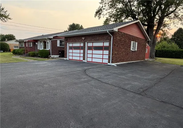 Photo 2 of Single family home for sale at 2662 Community Dr, Bath, PA 18014 | MLS# 781583 | Listing updated on 2026-09-01