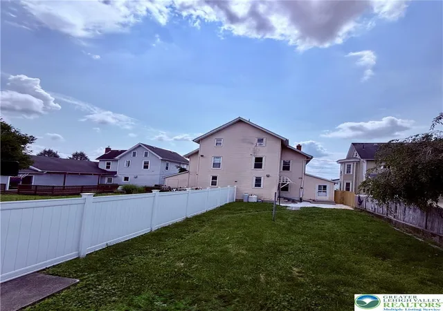 2nd image of 185 W 27th St, Northampton, PA 18067 | MLS# 781315
