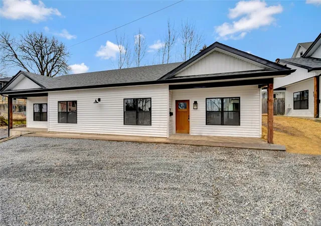1st image of 627 Prescott Ave, Scranton, PA 18510 | MLS# 781397