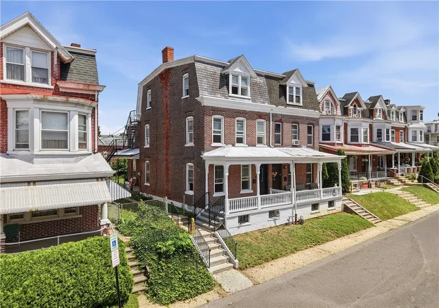 2nd image of 225 N Fulton St, Allentown, PA 18102 | MLS# 781538