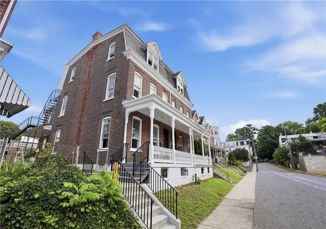 Listing Photo 3 - Condo for sale in building located at 225 N Fulton St, Allentown, PA 18102