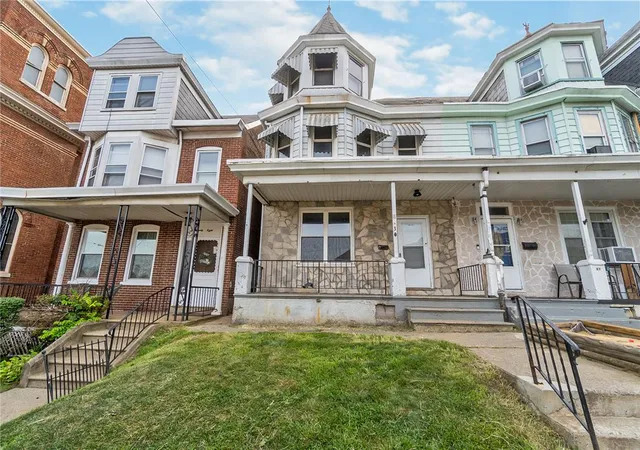 1st image of 30 N 10th St, Easton, PA 18042 | MLS# 781571
