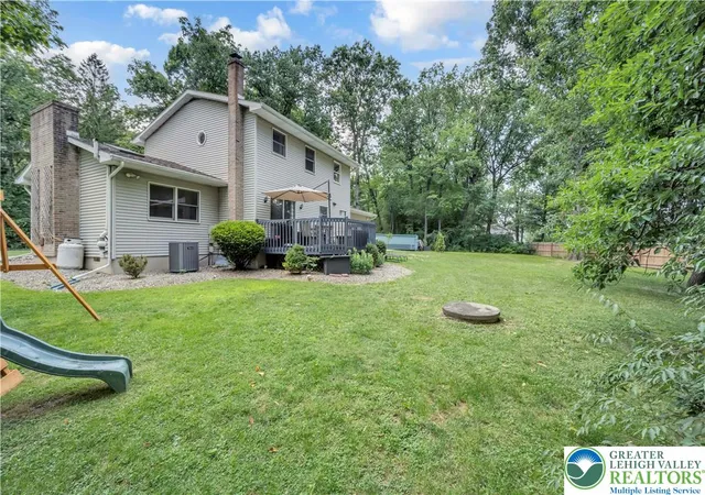 Photo 3 of Single family home for sale at 228 Woodland Dr, Nazareth, PA 18064 | MLS# 781577 | Listing updated on 2026-07-31