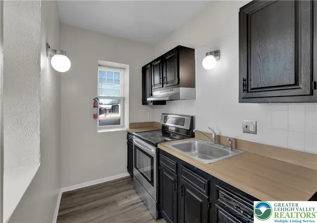 Listing Photo 4 - Condo for sale in building located at 439 W Walnut St, Allentown, PA 18102