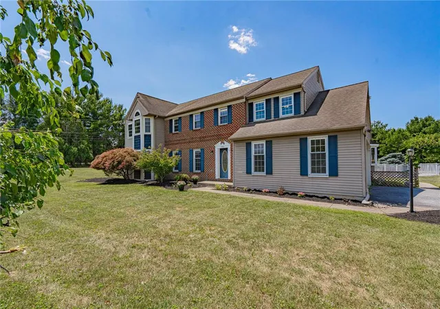 3rd image of 948 Brookside Rd #rear, Lower Macungie Twp, PA 18106 | MLS# 781175
