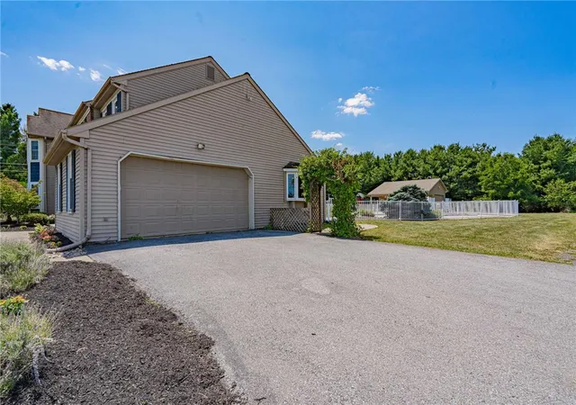 5th image of 948 Brookside Rd #rear, Lower Macungie Twp, PA 18106 | MLS# 781175