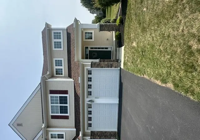 2nd image of 866 Iron Ln, Easton, PA 18040 | MLS# 781333