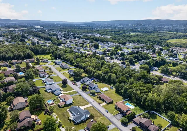 33rd image of 33 N Beech Rd, Wilkes Barre, PA 18705 | MLS# 781629