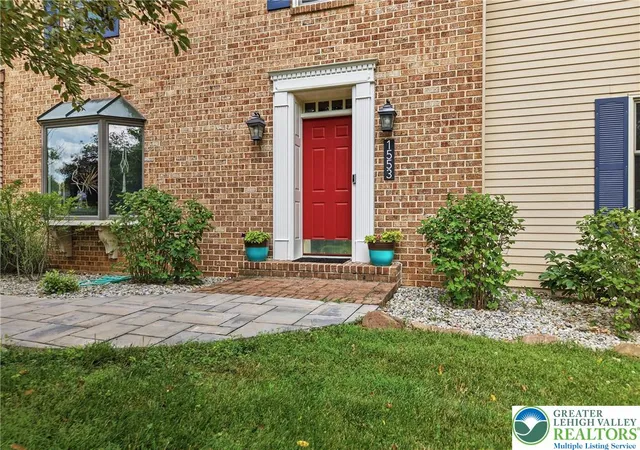 4th image of 1553 Surrey Rd, Bethlehem City, PA 18015 | MLS# 781492