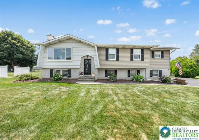 1st image of 541 Mountain View Rd, Lower Nazareth Twp, PA 18064 | MLS# 781613