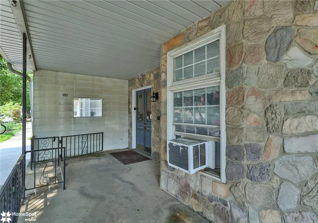 3rd image of 1337 Washington St, Easton, PA 18042 | MLS# 781633