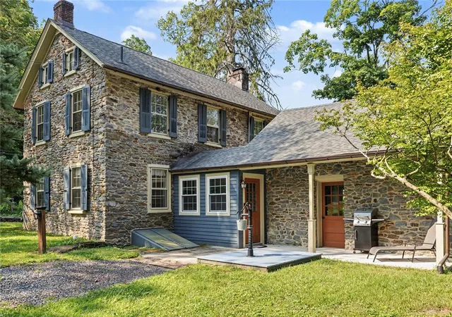 2nd image of 1067 W Thatcher Rd, Quakertown, PA 18951 | MLS# 781515