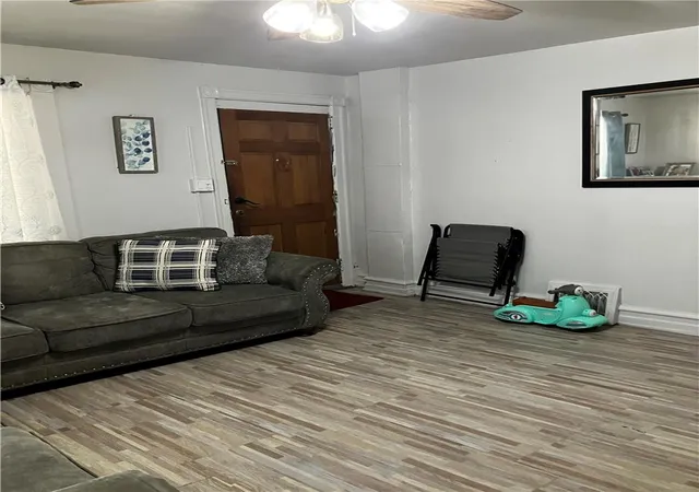 3rd image of 10 S Brook St, Allentown City, PA 18109 | MLS# 781564