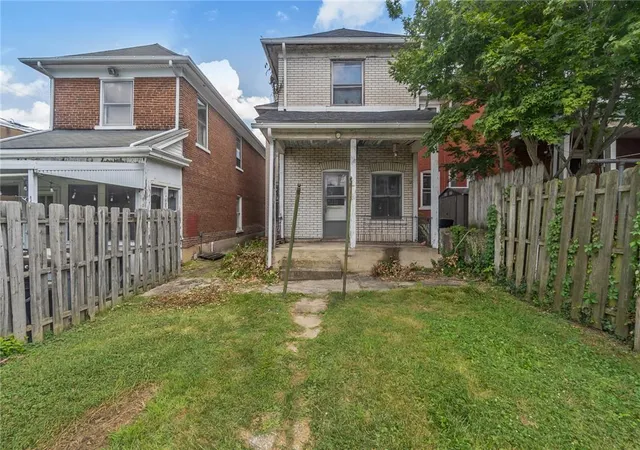 Photo 5 of Single family home for sale at 618 S Bergen St, Fountain Hill, PA 18015 | MLS# 781693 | Listing updated on 2026-07-29