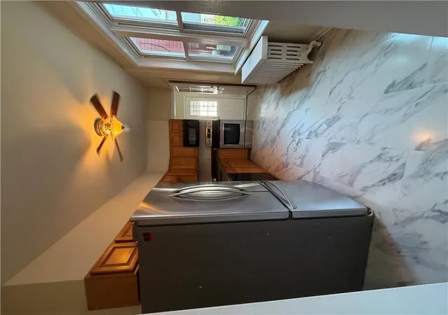 Photo 4 of Townhouse for sale at 930 N Penn St, Allentown, PA 18102 | MLS# 781678 | Listing updated on 2026-07-29