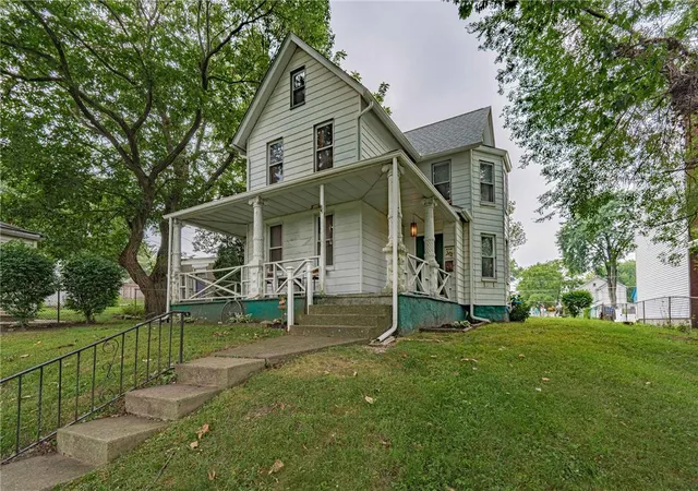 3rd image of 111 Lachenour Ave, Easton, PA 18042 | MLS# 780321