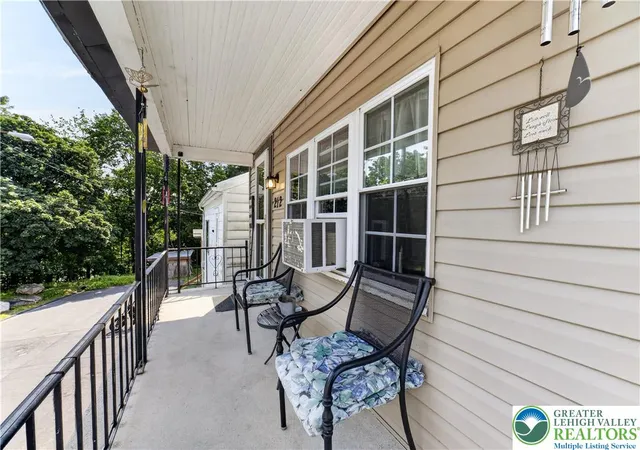 2nd image of 212 Walnut St, Pottsville, PA 17901 | MLS# 781238