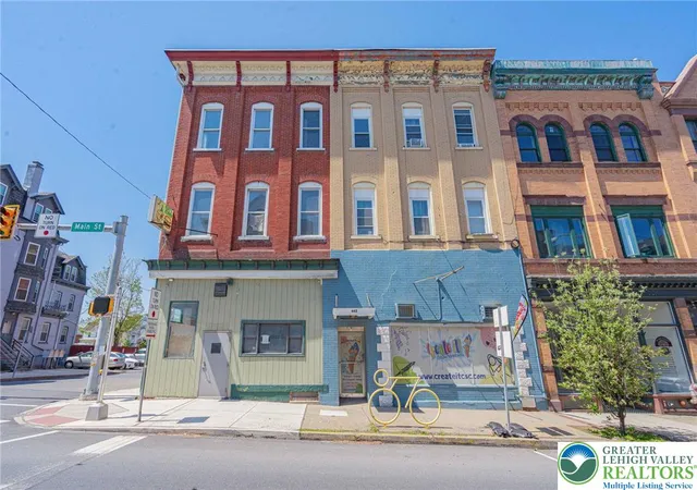 1st image of 662 Main St, Slatington, PA 18080 | MLS# 781710
