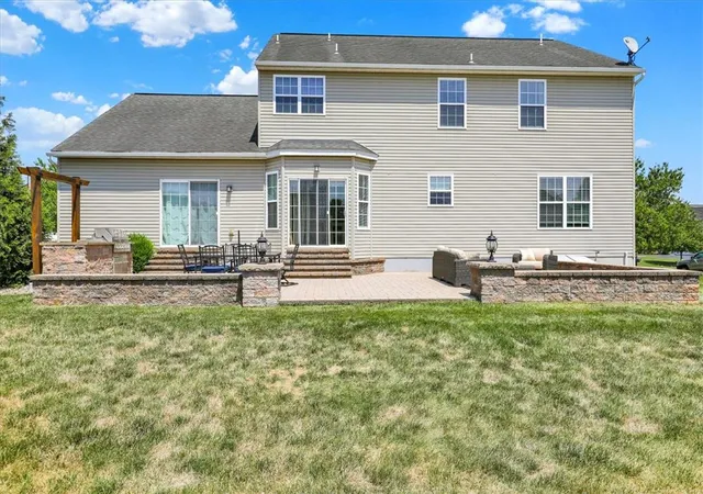 3rd image of 104 Regent St, Maiden Creek Twp, PA 19510 | MLS# 781719