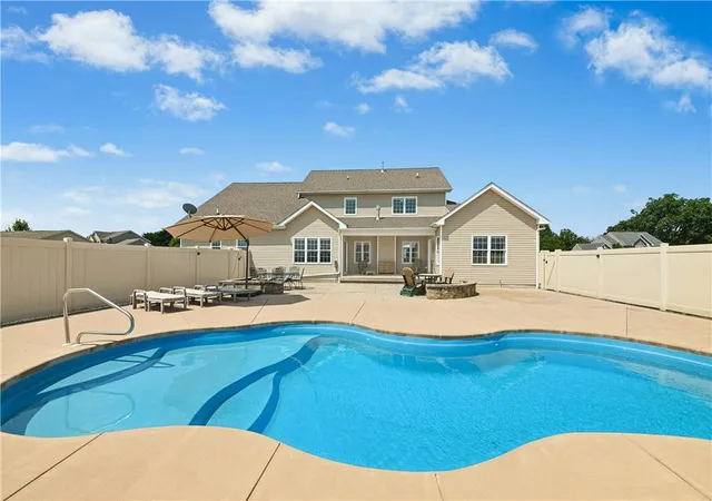 3rd image of 6786 Gwenmawr Rd, Bethlehem, PA 18017 | MLS# 781247