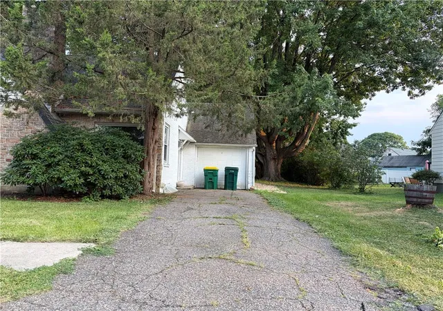 17th image of 2714 Broad St, Easton, PA 18045 | MLS# 781573