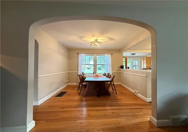 3rd image of 2714 Broad St, Easton, PA 18045 | MLS# 781573
