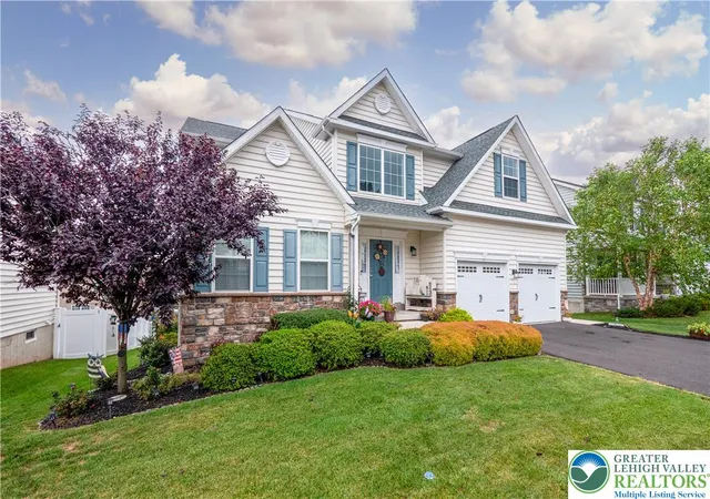 2nd image of 2216 Sunnyvale Dr, Pennsburg, PA 18073 | MLS# 780915