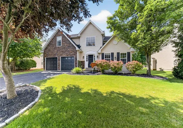 2nd image of 6840 Scenic View Dr, Macungie, PA 18062 | MLS# 781665