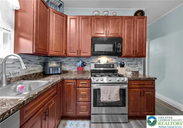 4th image of 2202 Forest St, Easton, PA 18042 | MLS# 781758