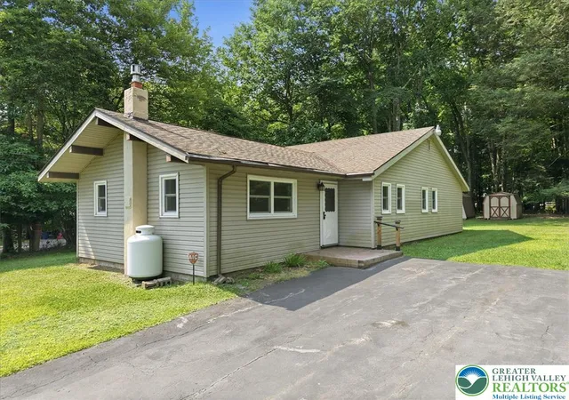 Photo 1 of Single family home for sale at 118 Wild Cherry Rd, East Stroudsburg, PA 18301 | MLS# 781761 | Listing updated on 2026-08-03