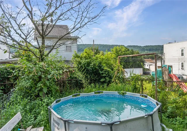 16th image of 319 Abbott St, Lansford, PA 18232 | MLS# 781795