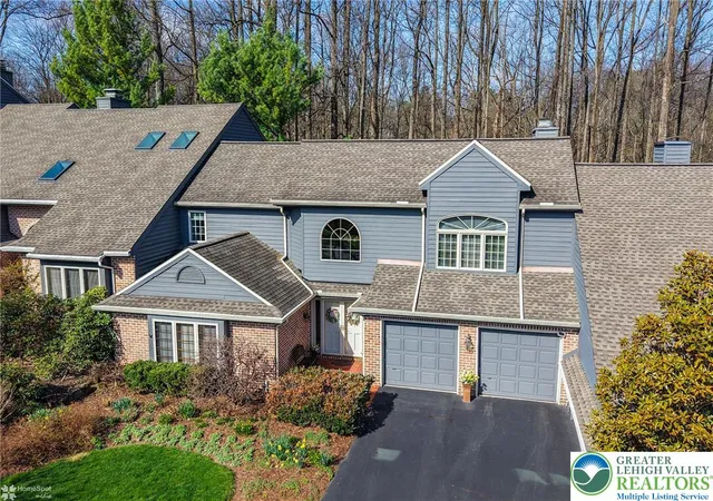 Photo 3 of Townhouse for sale at 2820 Sheffield Dr, Emmaus, PA 18049 | MLS# 775507 | Listing updated on 2026-08-03