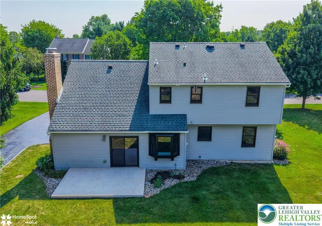 5th image of 142 Aspen Dr, Upper Macungie Twp, PA 18104 | MLS# 781575