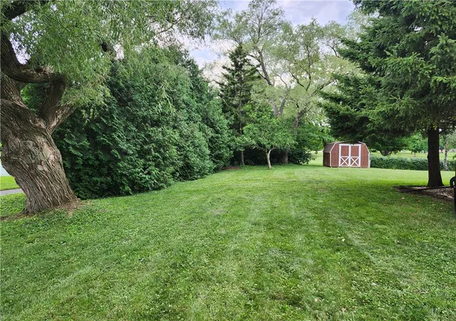24th image of 1916 Molinaro Dr, Allentown, PA 18104 | MLS# 780800