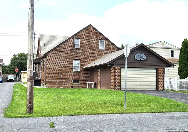 Photo 2 of Sale Pending at 222 South St, Nazareth, PA 18064 | MLS# 781542 | Listing updated on 2026-08-04