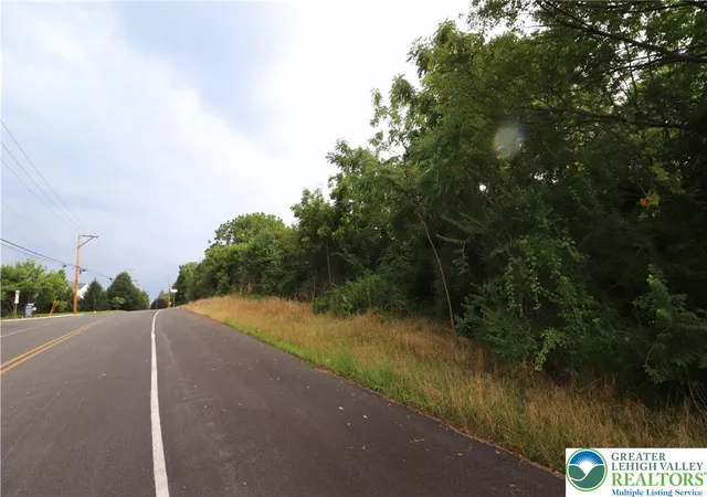 5th image of 8401 Brookdale Rd, Breinigsville, PA 18031 | MLS# 781590