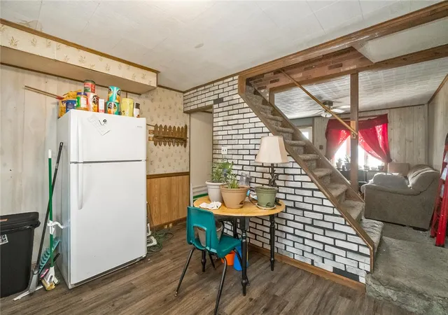 Listing Photo 5 - Condo for sale in building located at 377 W Ridge St, Lansford, PA 18232