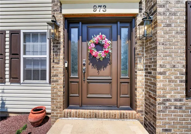 Photo 3 of Single family home for sale at 973 Heather Ln, Easton, PA 18040 | MLS# 781810 | Listing updated on 2026-08-02