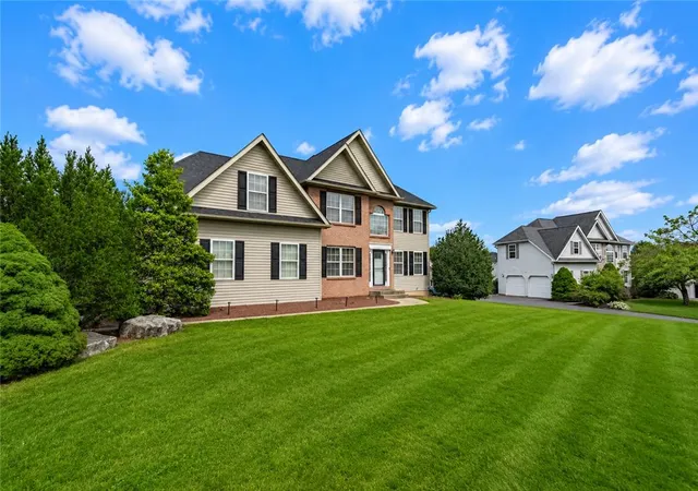3rd image of 413 Quail Dr, Allentown City, PA 18104 | MLS# 781716