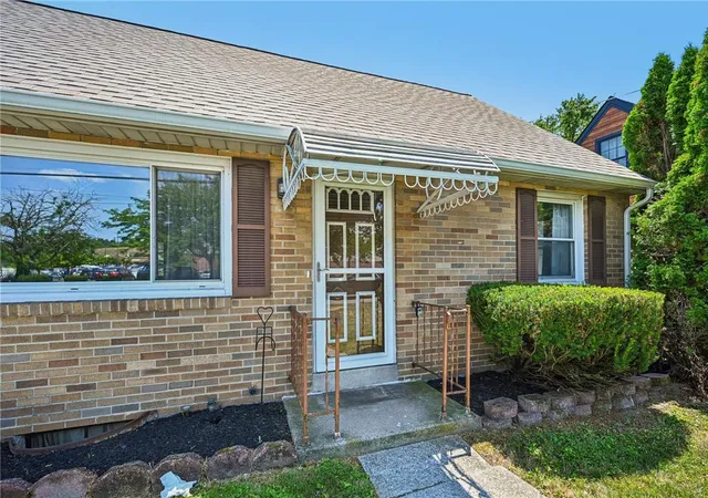 2nd image of 3334 Winchester Rd, South Whitehall Twp, PA 18104 | MLS# 781655