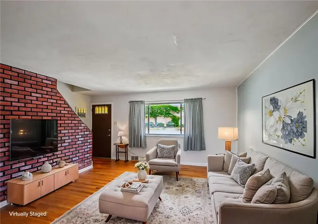 3rd image of 3334 Winchester Rd, South Whitehall Twp, PA 18104 | MLS# 781655
