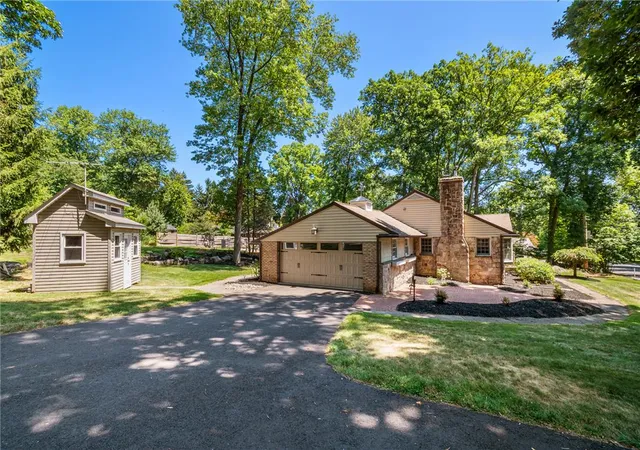 2nd image of 3598 Laurel Ln, Center Valley, PA 18034 | MLS# 781737