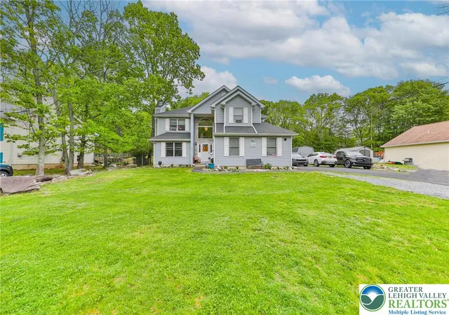 Photo 5 of Single family home for sale at 4608 W Pine Ridge Dr, Bushkill, PA 18324 | MLS# 781849 | Listing updated on 2026-07-31